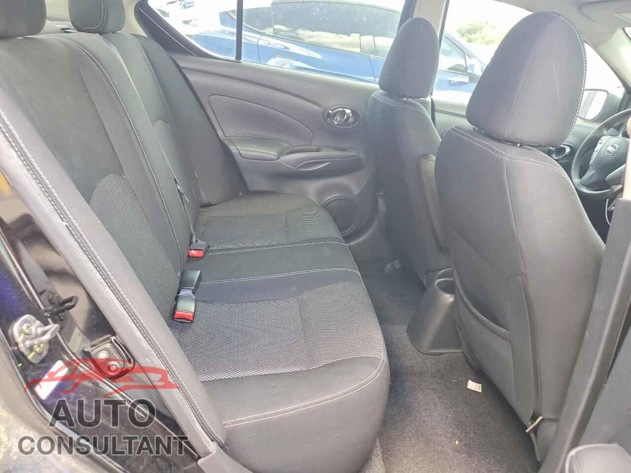 NISSAN VERSA 2017 - 3N1CN7AP3HL819427