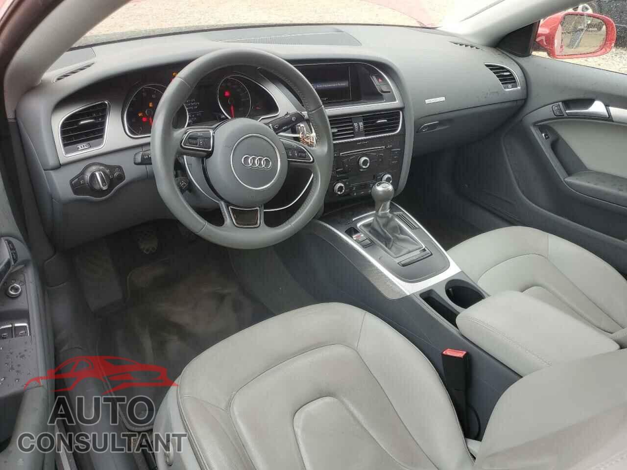 AUDI A5 2013 - WAUGFAFR5DA007242