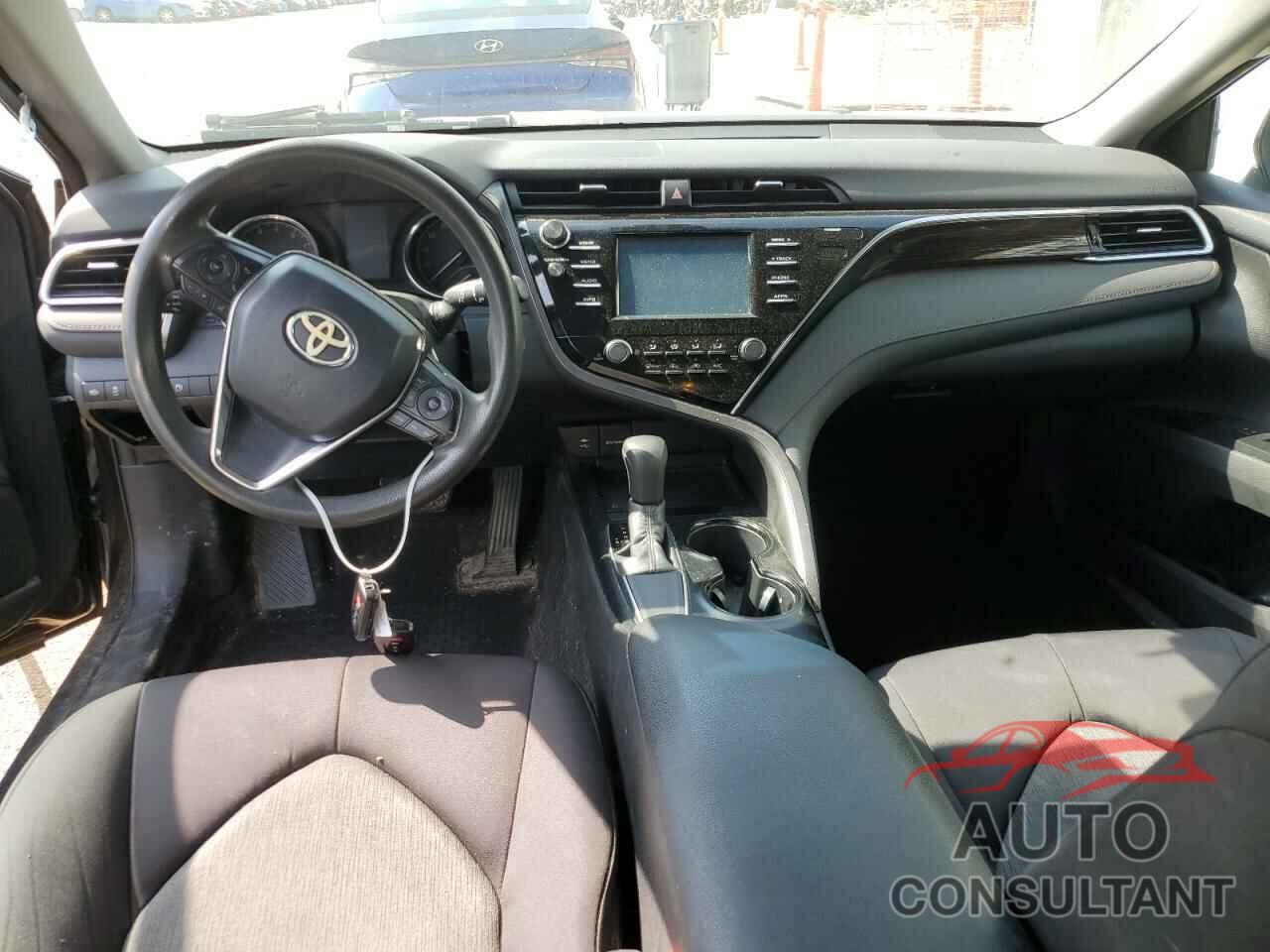 TOYOTA CAMRY 2018 - 4T1B11HK5JU639403