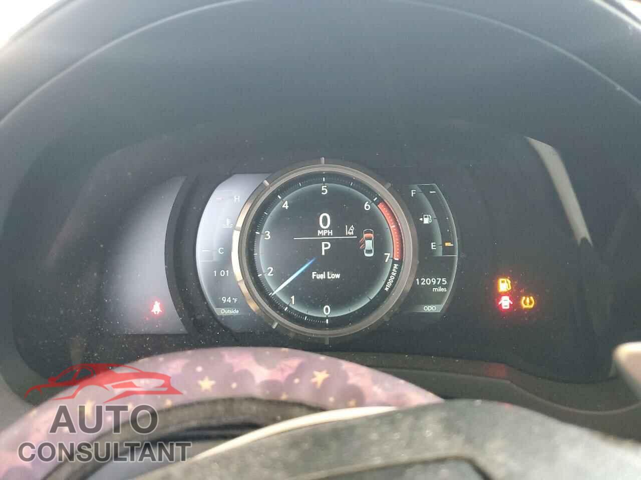 LEXUS IS 2018 - JTHBA1D24J5071339