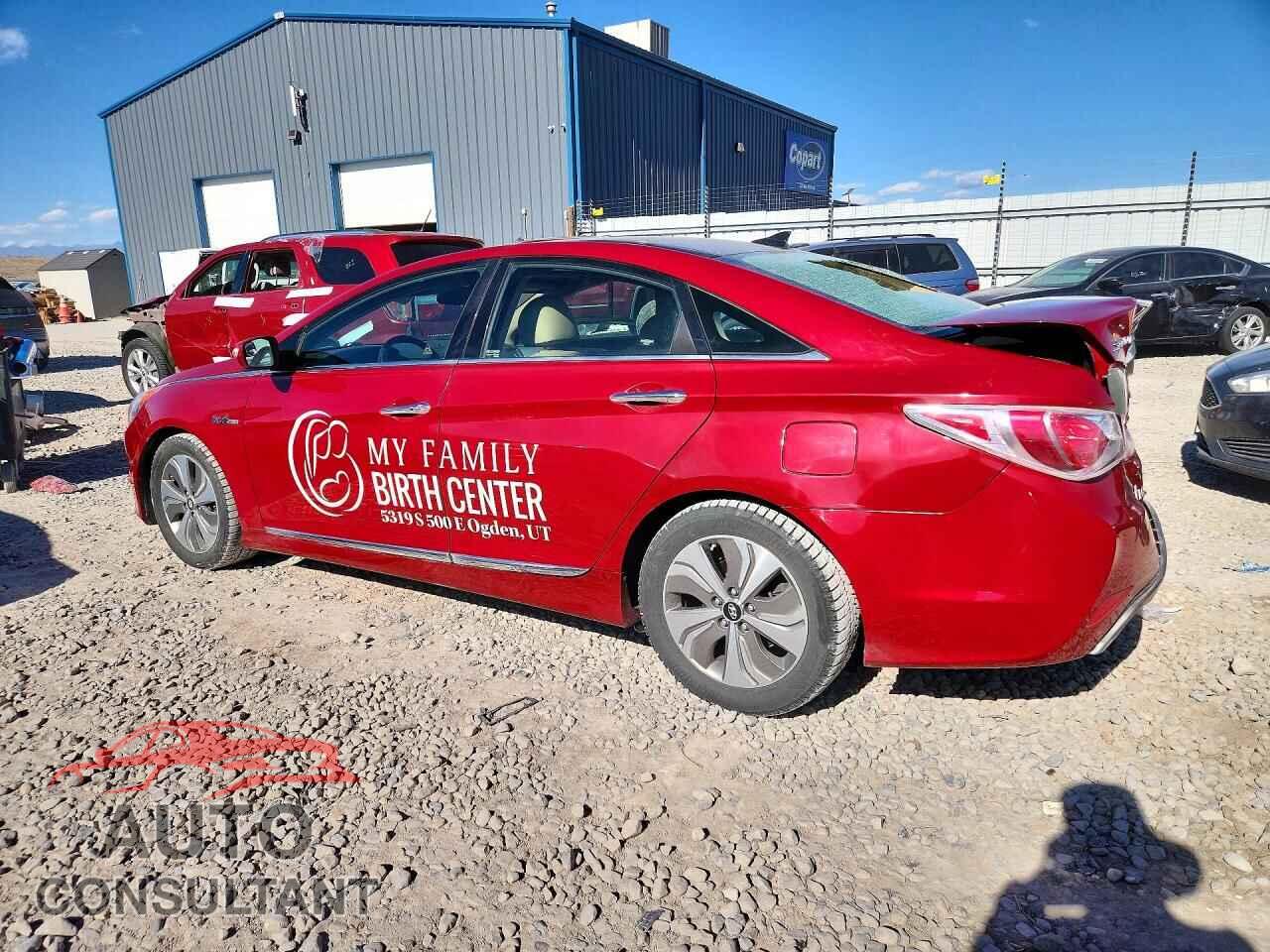 HYUNDAI SONATA 2014 - KMHEC4A46EA111610