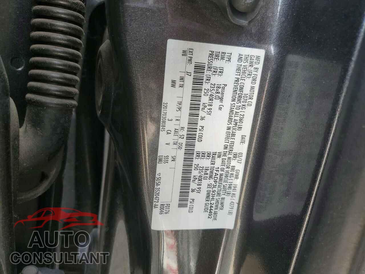 FORD FOCUS 2017 - 1FADP3L93HL244492