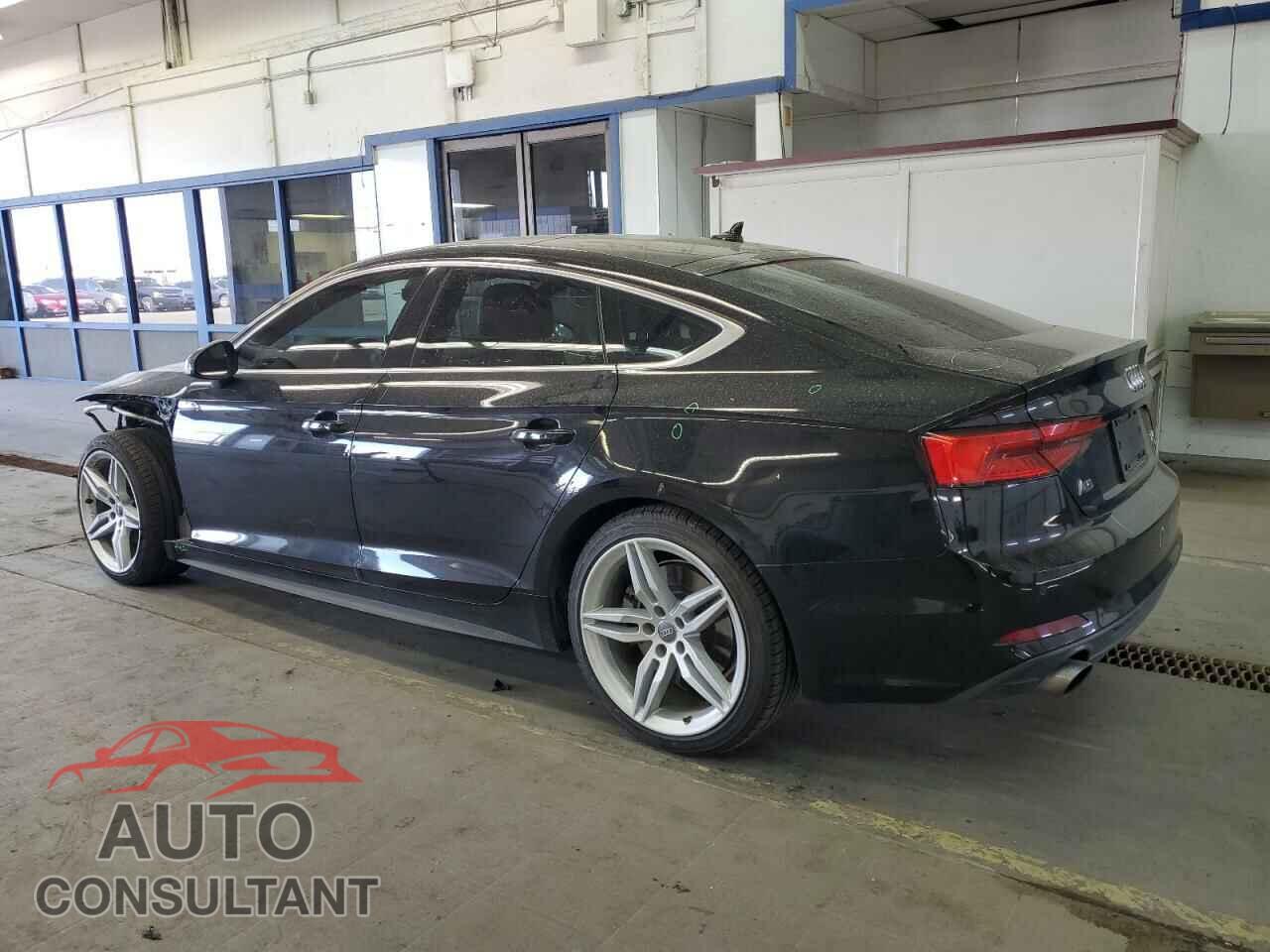 AUDI A5 2018 - WAUENCF5XJA004044