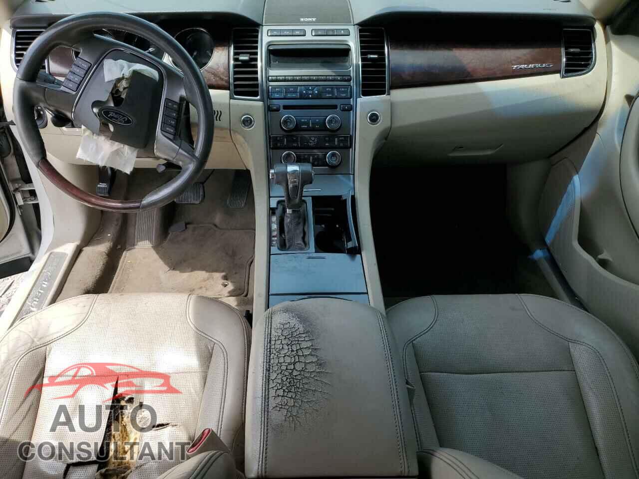 FORD TAURUS 2010 - 1FAHP2FW7AG101654