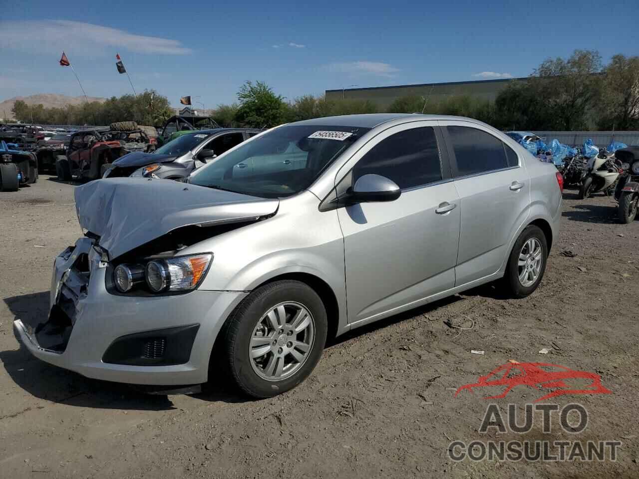 CHEVROLET SONIC 2015 - 1G1JC5SB1F4184219