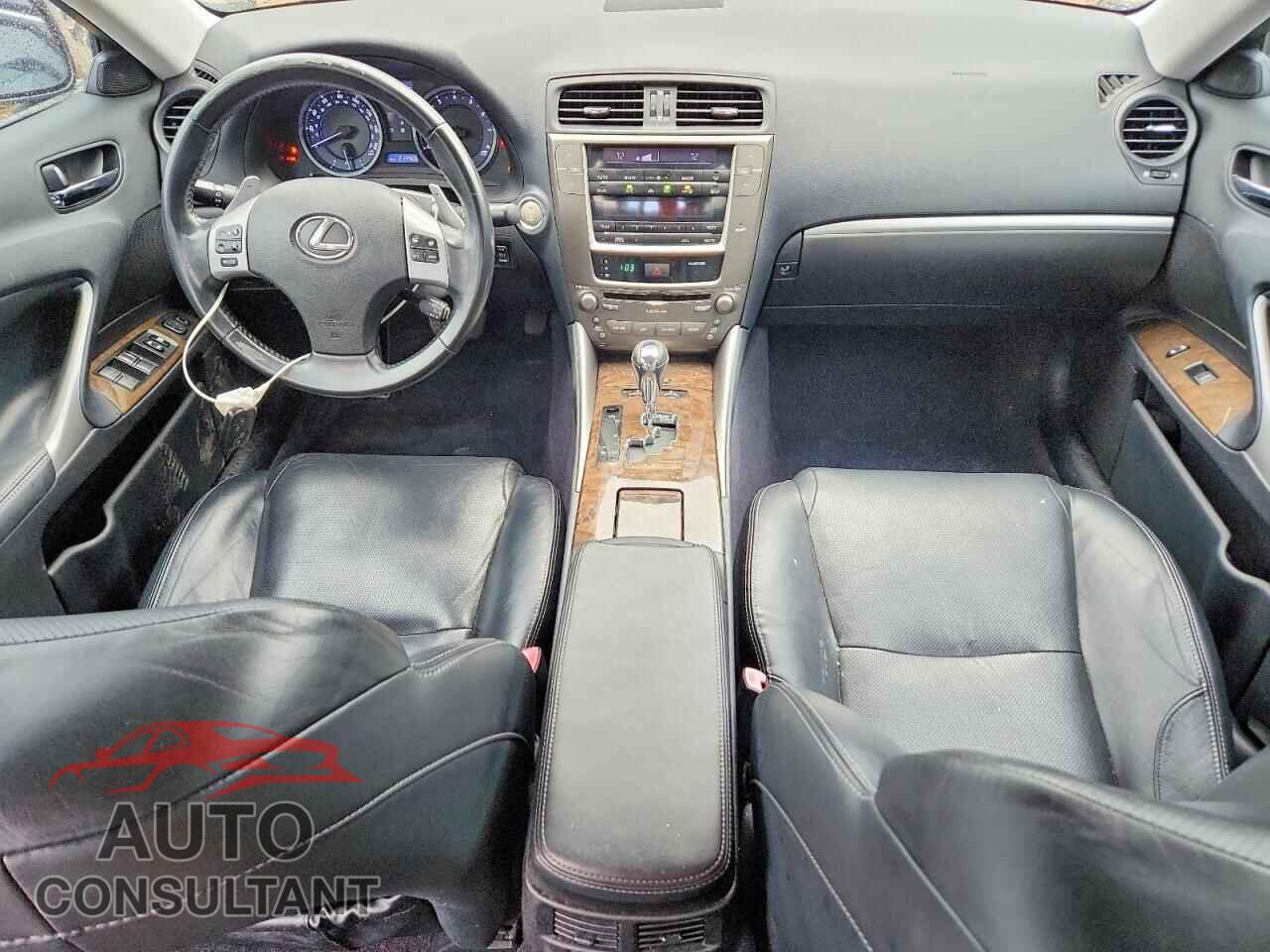 LEXUS IS 2011 - JTHBF5C29B5141073