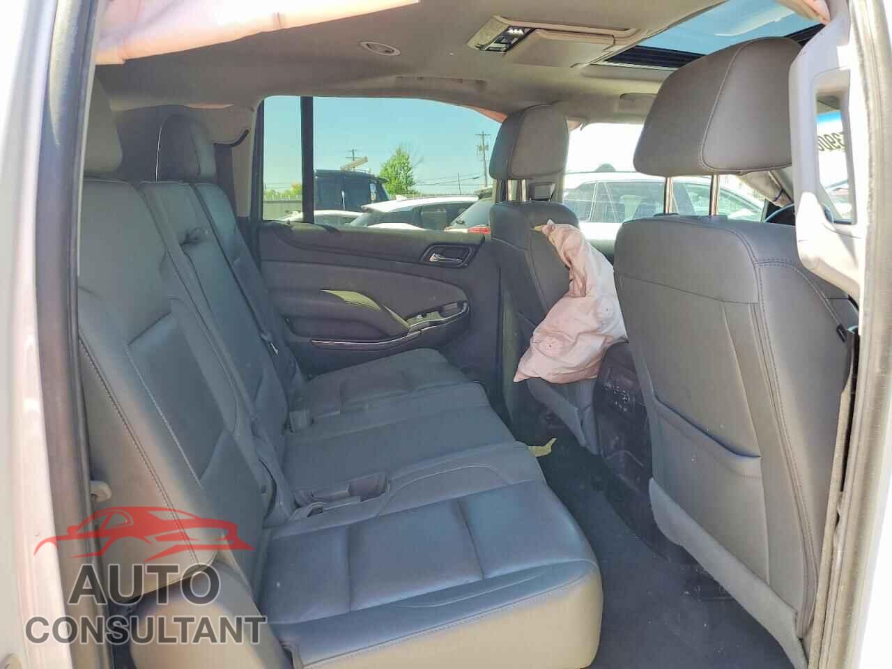 CHEVROLET SUBURBAN 2019 - 1GNSKHKC6KR347329