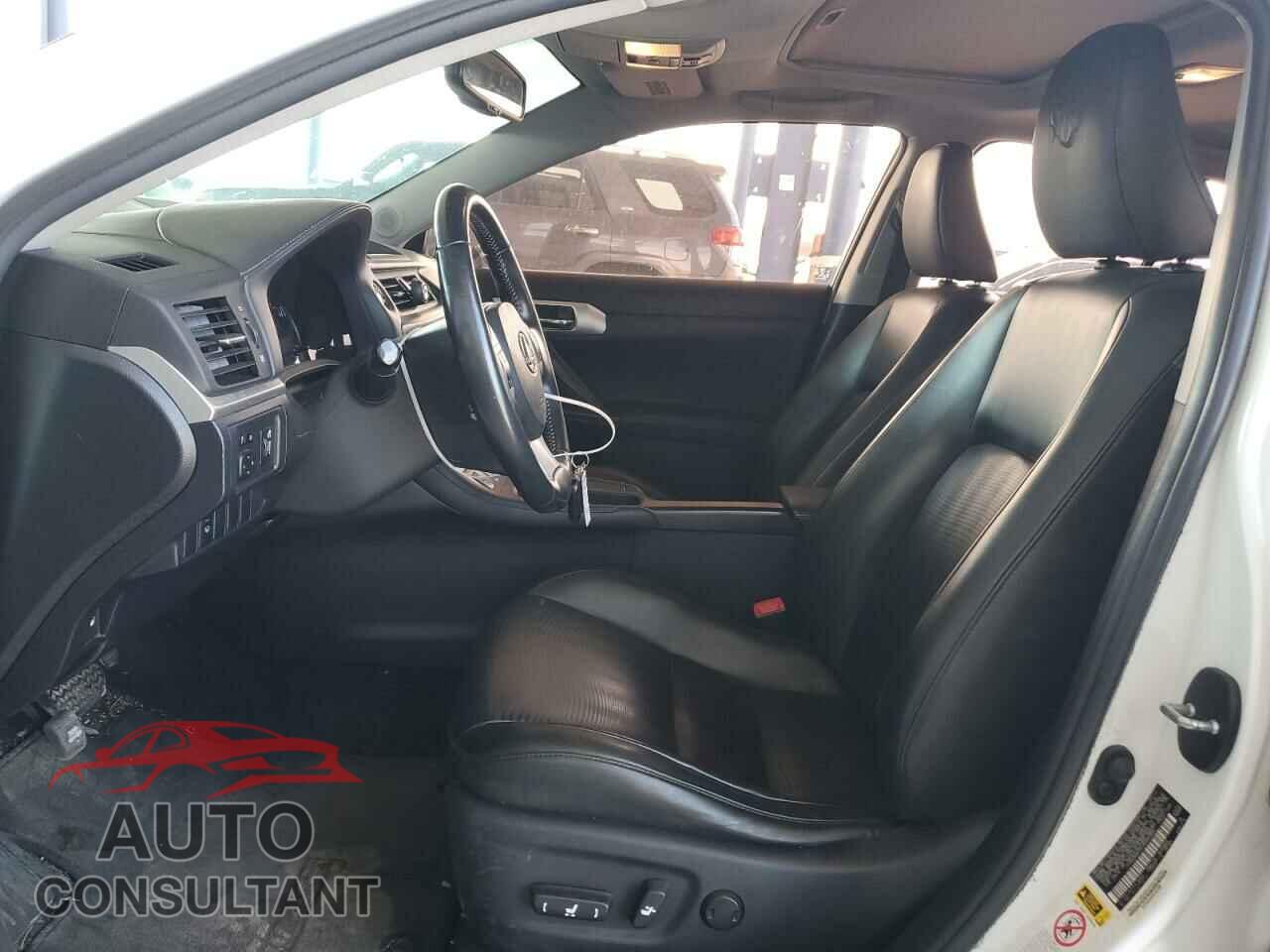 LEXUS CT 200 2012 - JTHKD5BH2C2049785