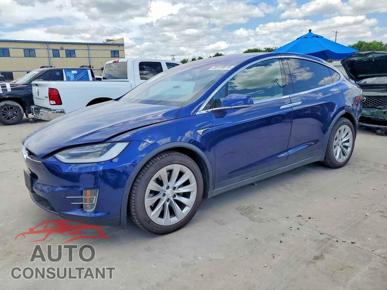 TESLA MODEL X 2018 - 5YJXCBE21JF110599