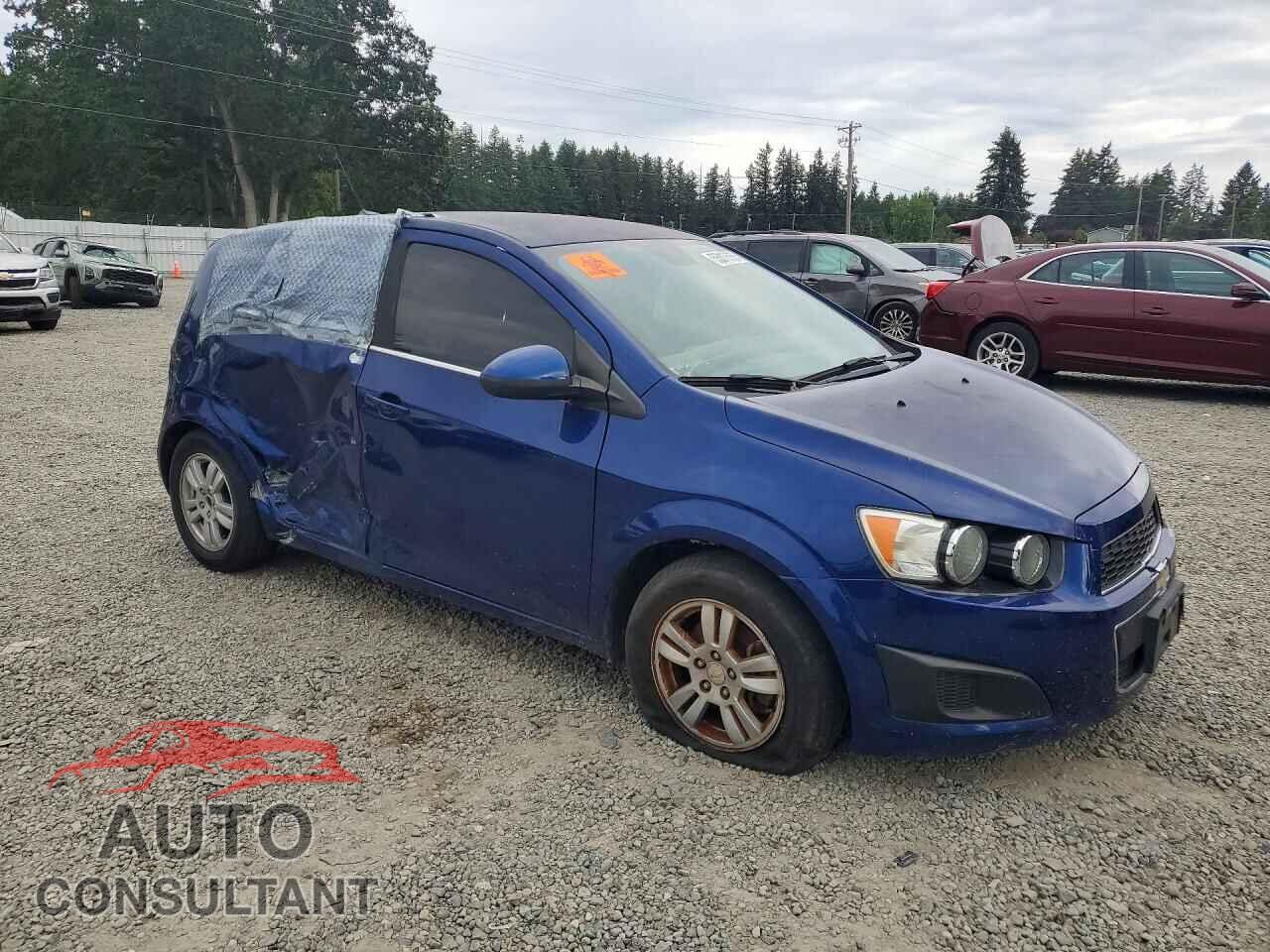CHEVROLET SONIC 2014 - 1G1JC6SG4E4227483