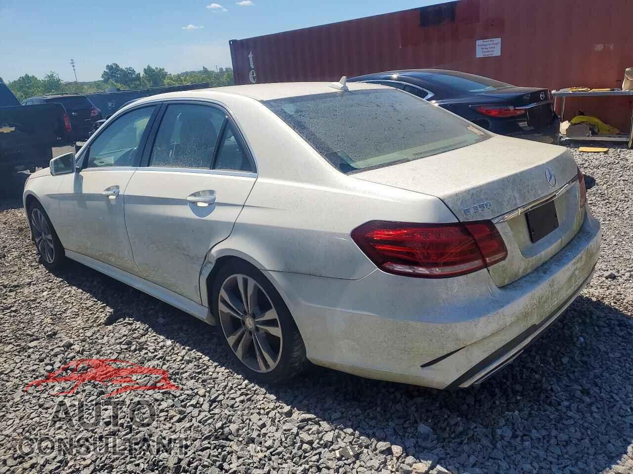 MERCEDES-BENZ E-CLASS 2015 - WDDHF5KB1FB095149