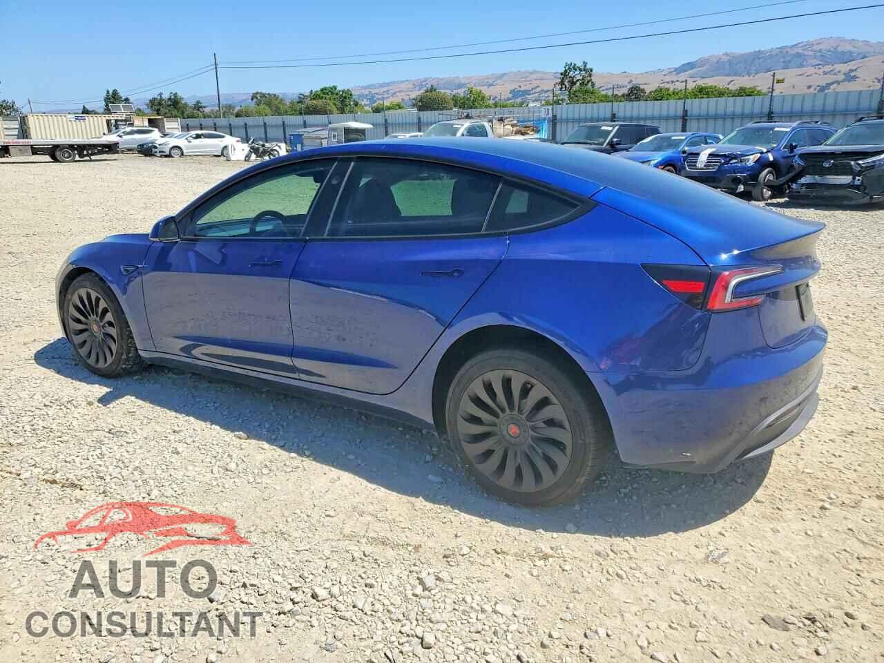 TESLA MODEL 3 2025 - 5YJ3E1EB2SF929786