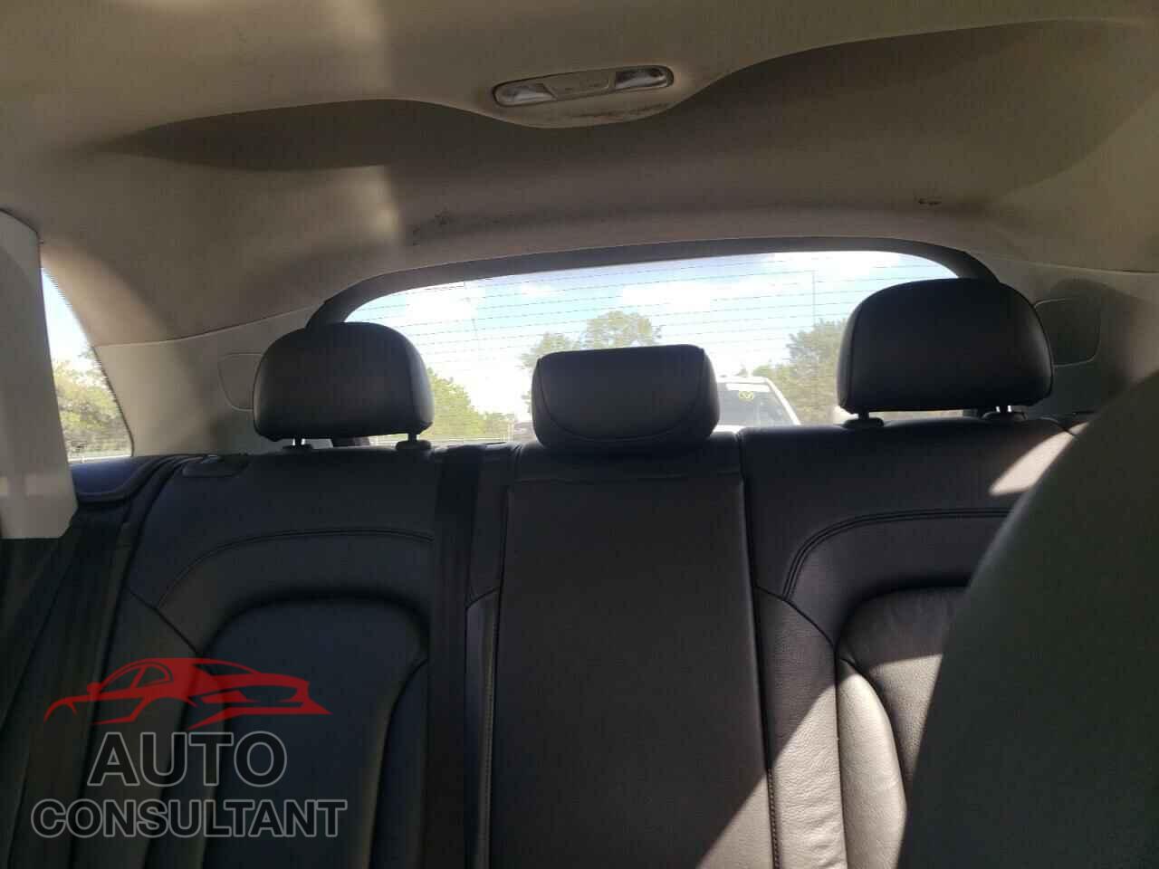 AUDI Q3 2015 - WA1BFCFS6FR000861