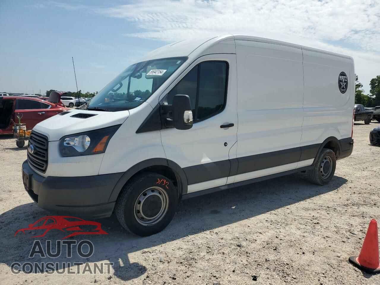 FORD TRANSIT 2018 - 1FTYR2CG9JKA78604