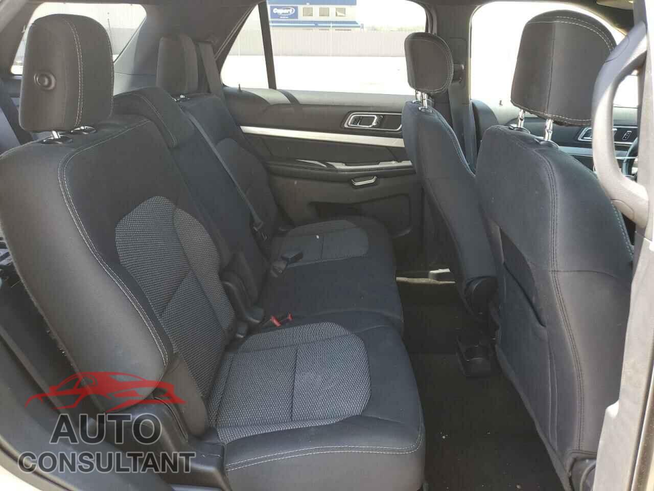 FORD EXPLORER 2017 - 1FM5K8D8XHGD99013