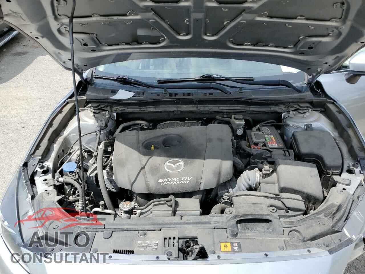 MAZDA 3 2017 - 3MZBN1V7XHM111375