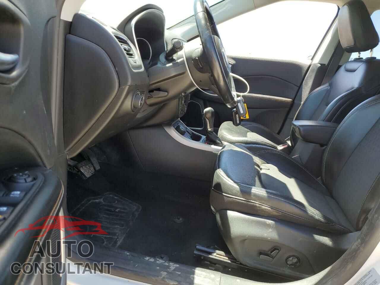 JEEP COMPASS 2017 - 3C4NJDBB8HT651349