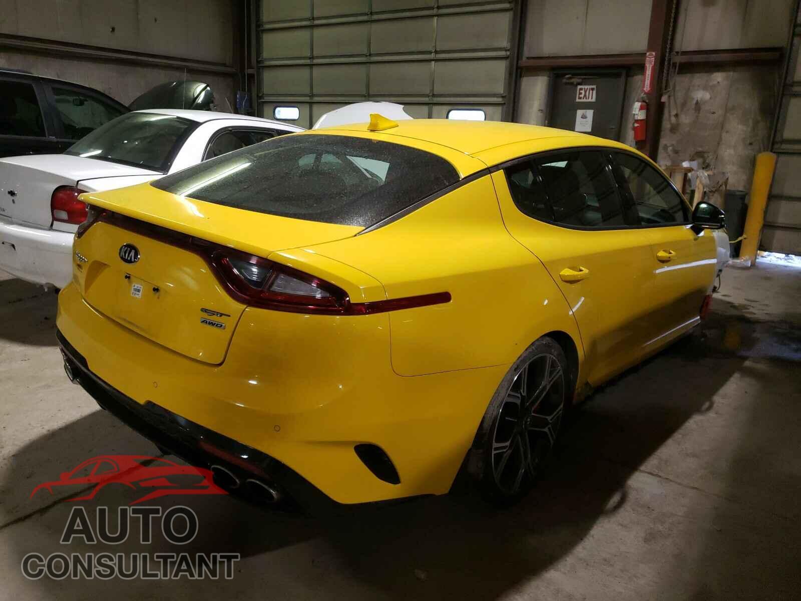 KIA STINGER 2018 - KNAE35LC8J6021772