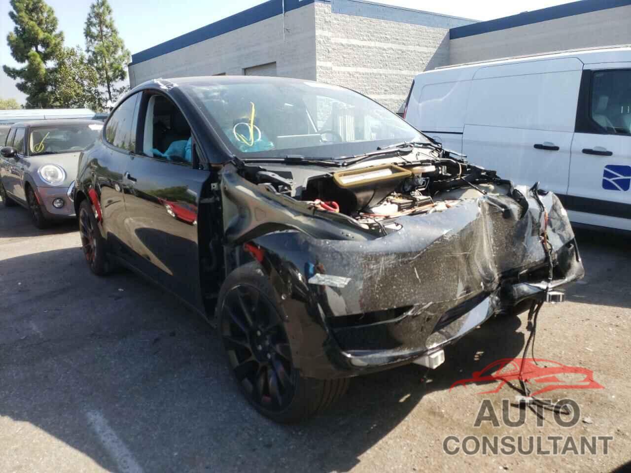 TESLA MODEL Y 2021 - 5YJYGAEE8MF214086