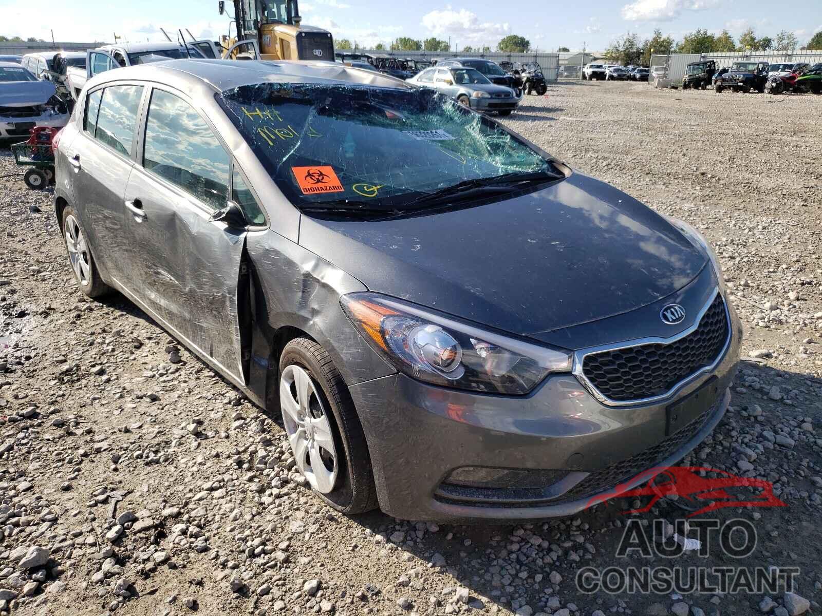 KIA FORTE 2016 - KNAFK5A8XG5586335