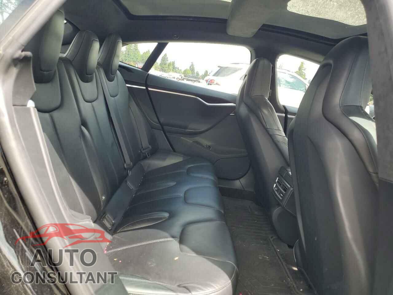 TESLA MODEL S 2015 - 5YJSA1E22FF111004