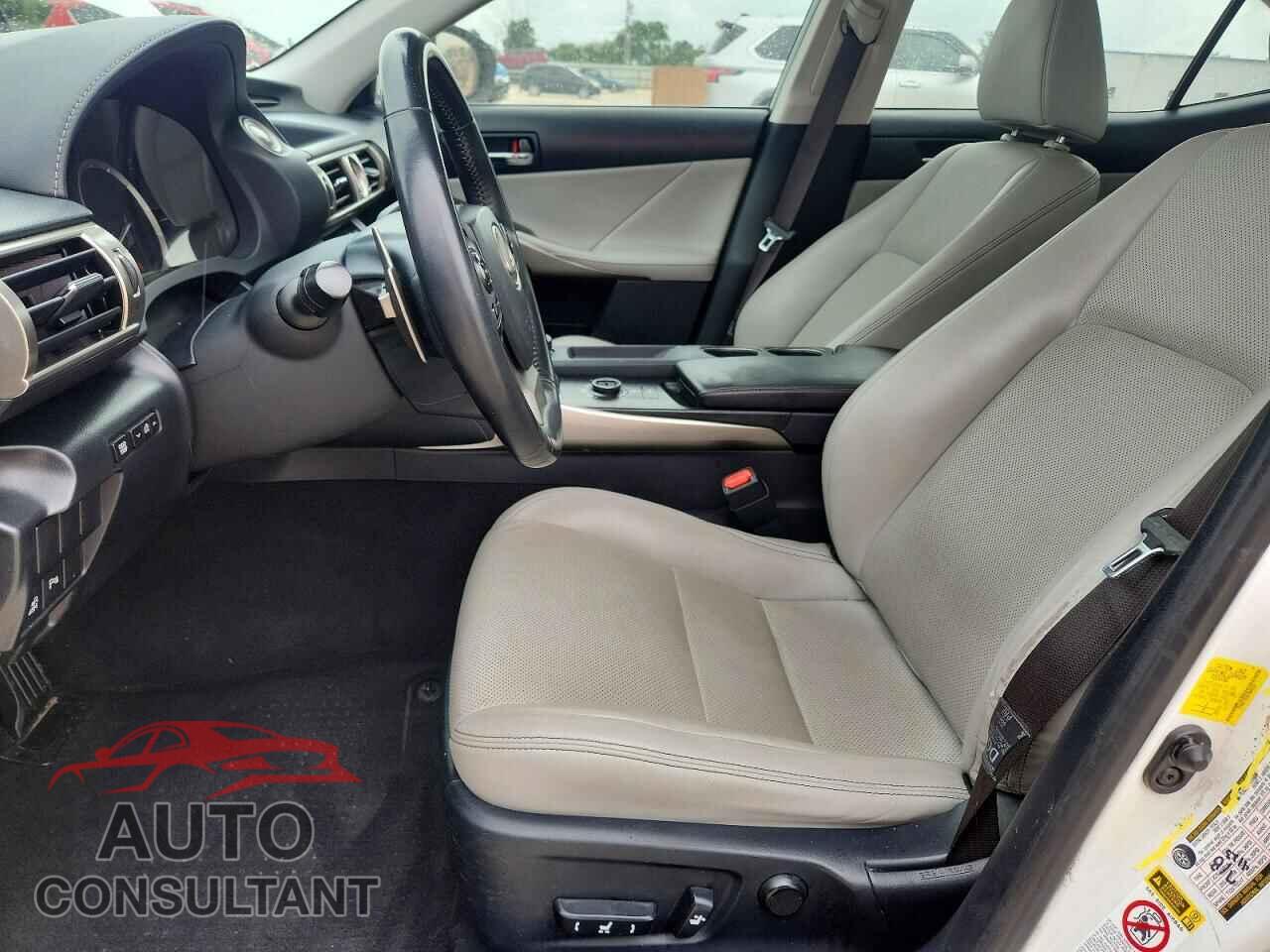 LEXUS IS 2015 - JTHBF1D29F5046526