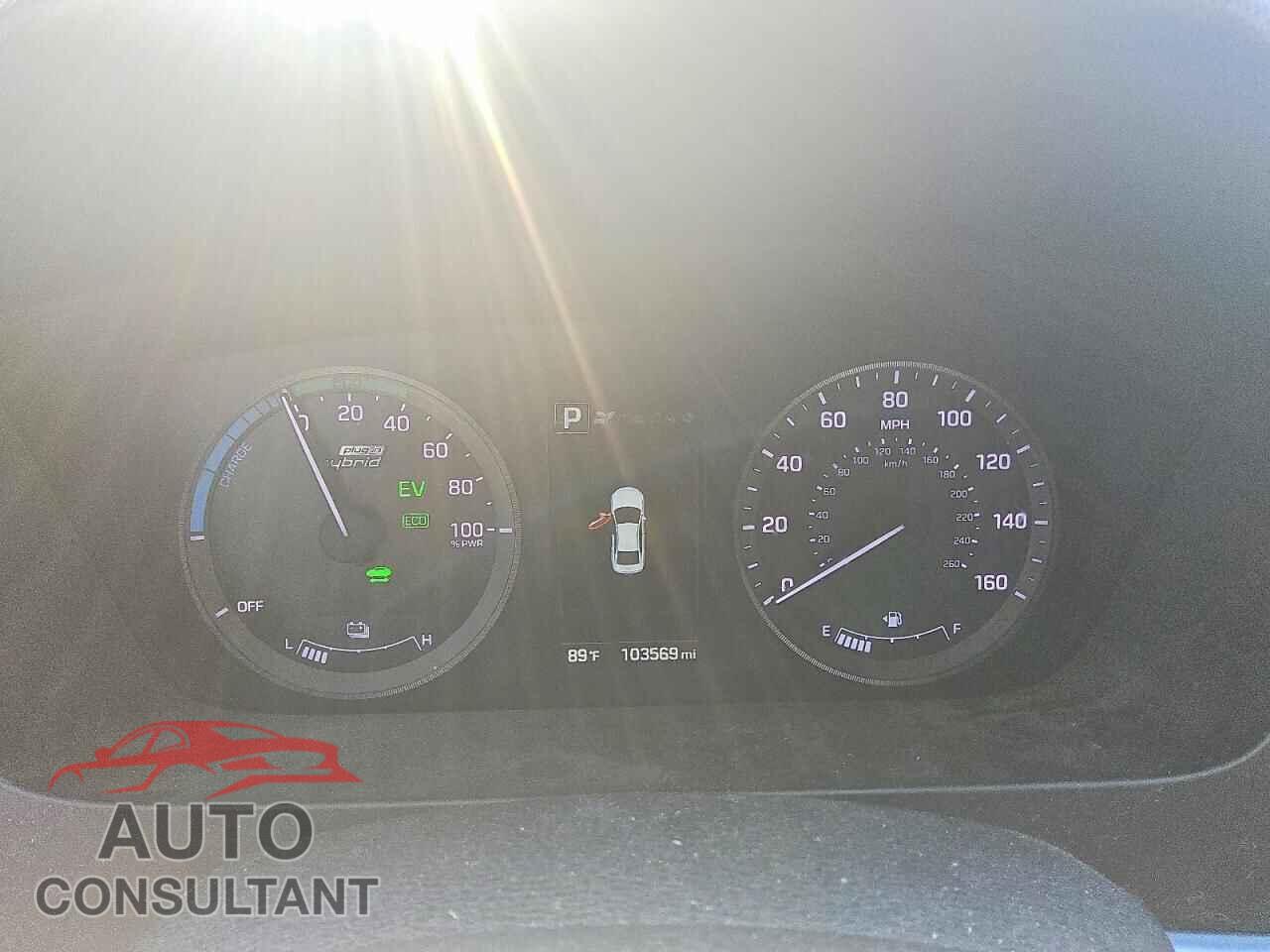 HYUNDAI SONATA 2017 - KMHE54L2XHA044522