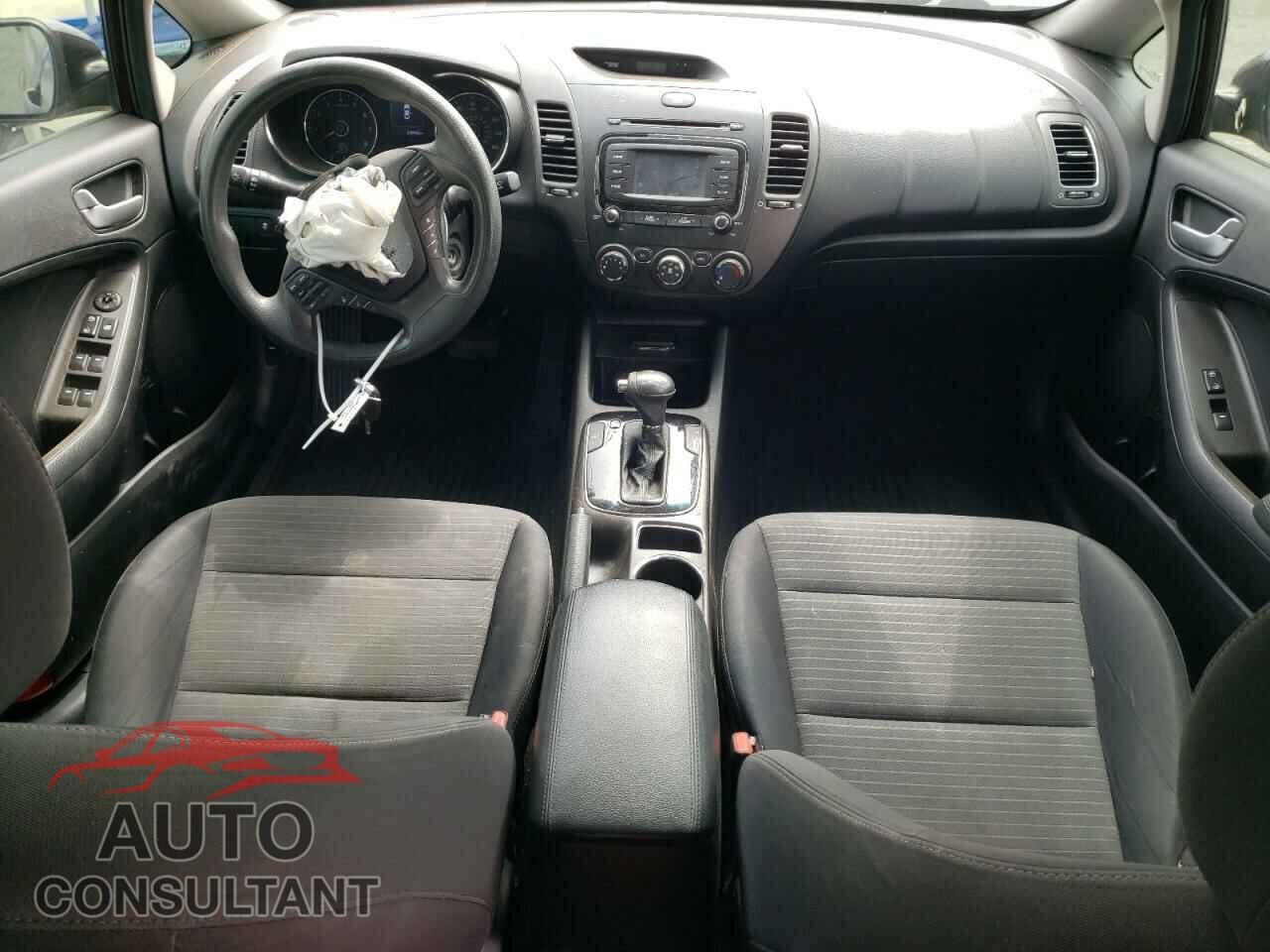 KIA FORTE 2017 - 3KPFL4A75HE129942
