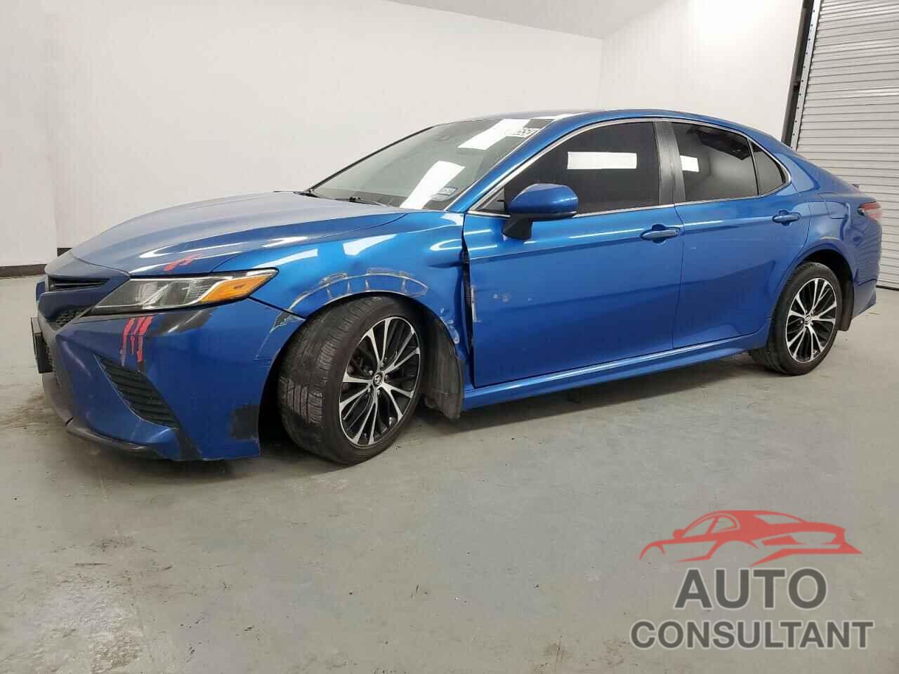 TOYOTA CAMRY 2018 - 4T1B11HK0JU080066
