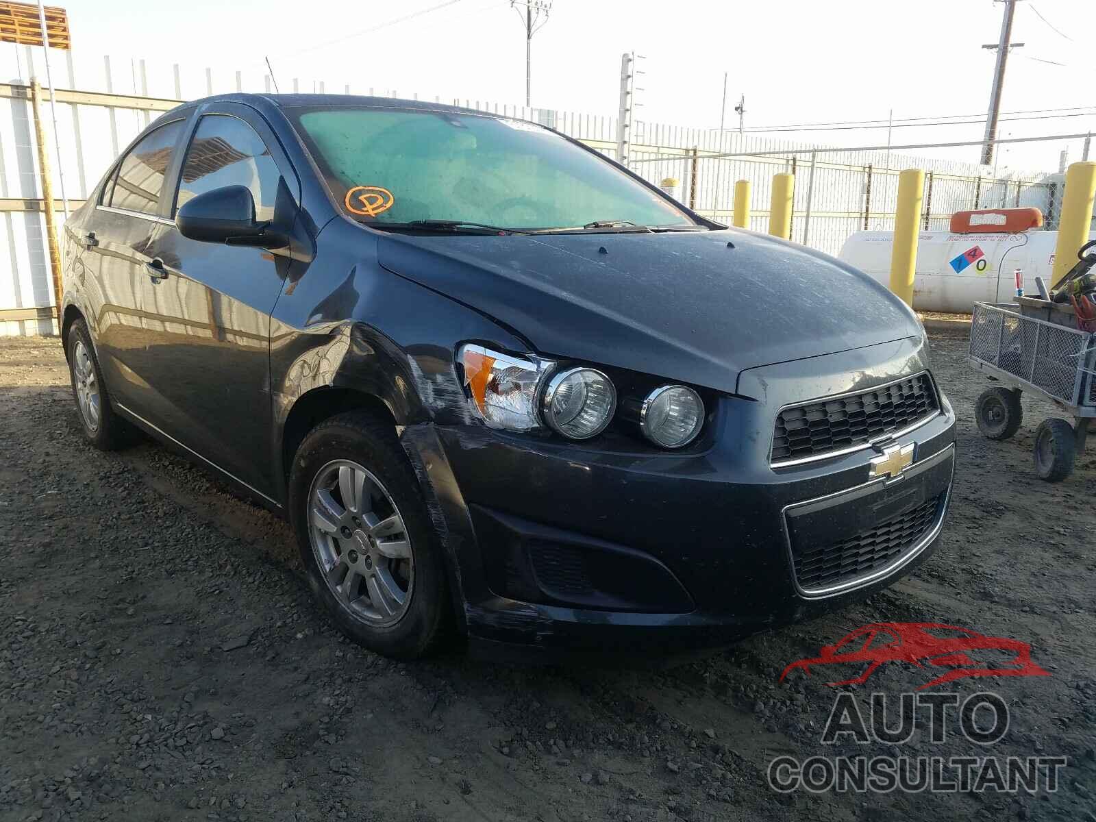 CHEVROLET SONIC 2016 - 1G1JC5SH8G4159372