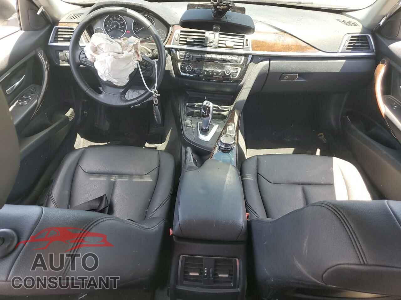 BMW 3 SERIES 2016 - WBA8E5G52GNU20484