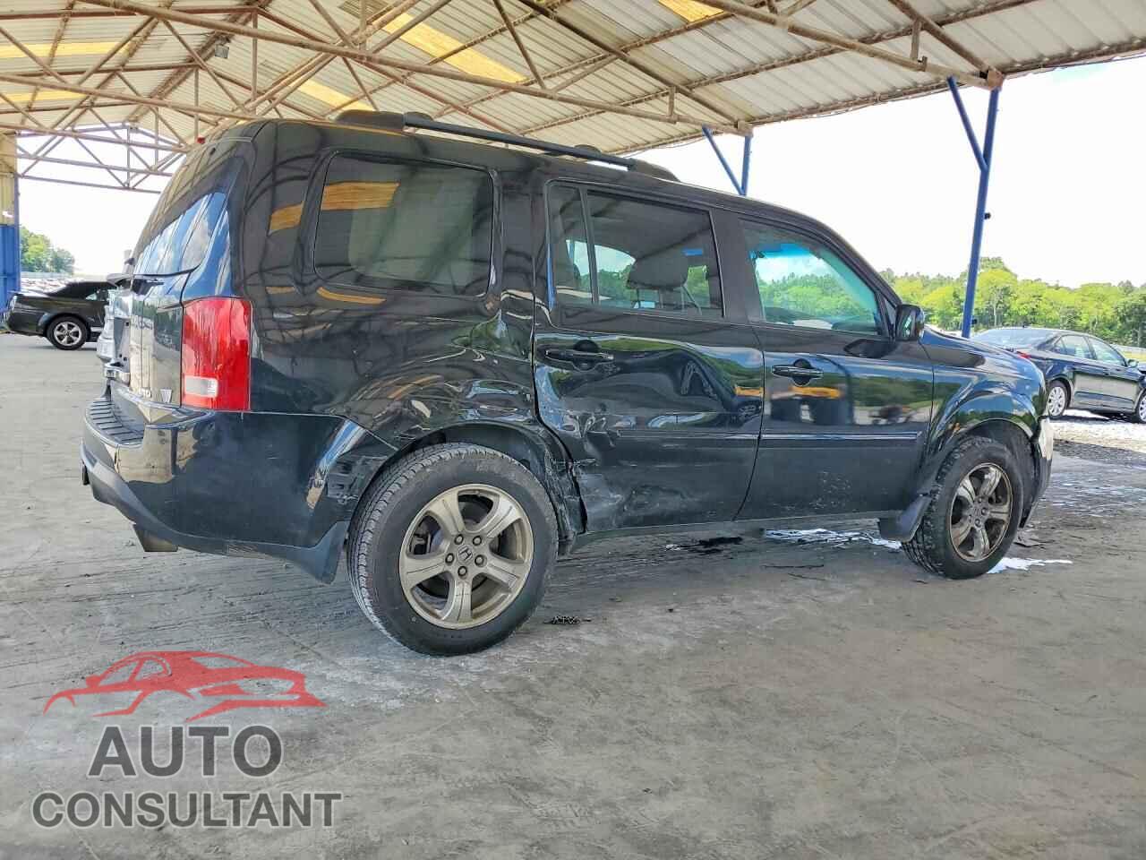 HONDA PILOT 2015 - 5FNYF4H66FB027652