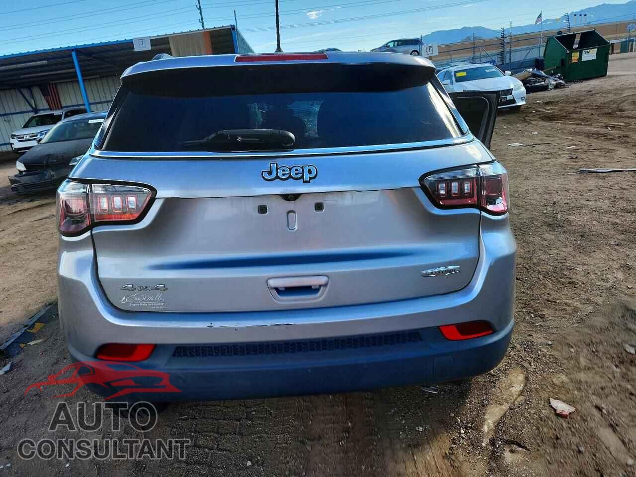 JEEP COMPASS 2018 - 3C4NJDBB1JT253258