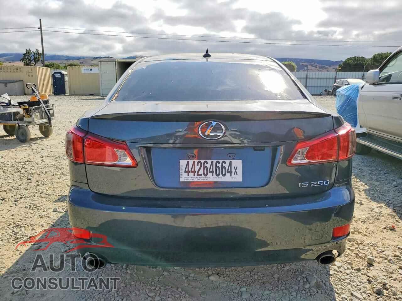 LEXUS IS 2011 - JTHBF5C23B5143112