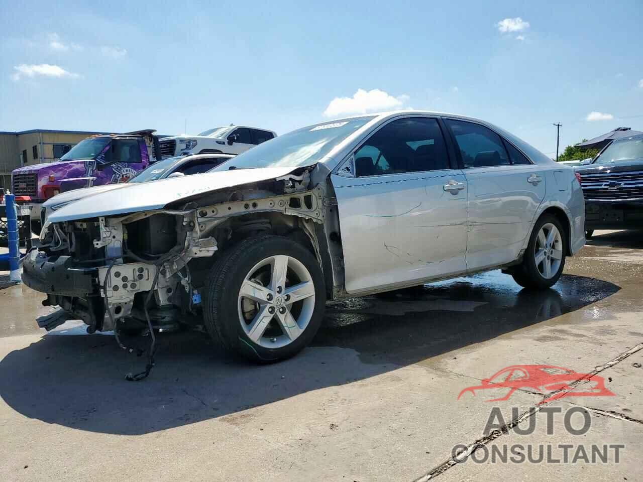 TOYOTA CAMRY 2014 - 4T1BF1FK0EU337950
