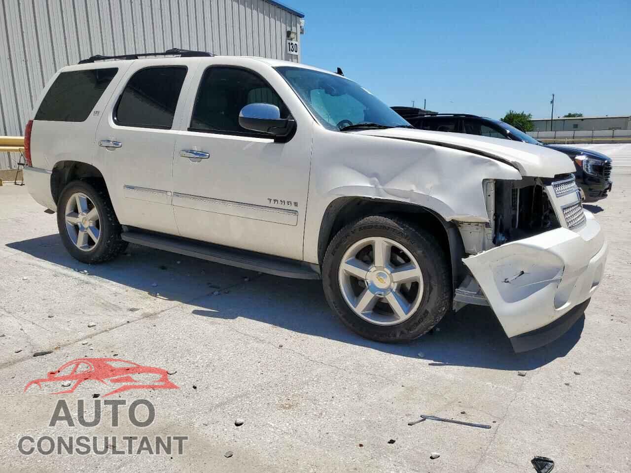 CHEVROLET TAHOE 2013 - 1GNSCCE01DR202073