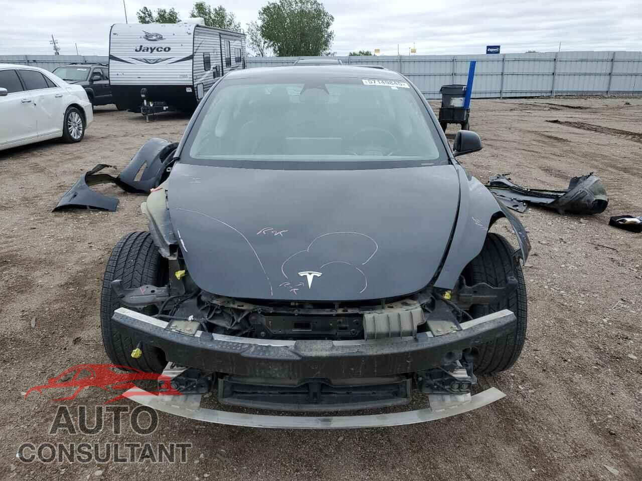 TESLA MODEL 3 2022 - 5YJ3E1EA8NF186613
