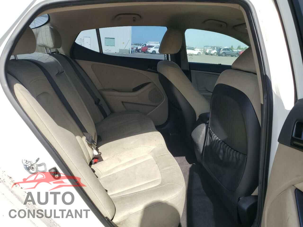 KIA OPTIMA 2011 - KNAGM4A79B5134028