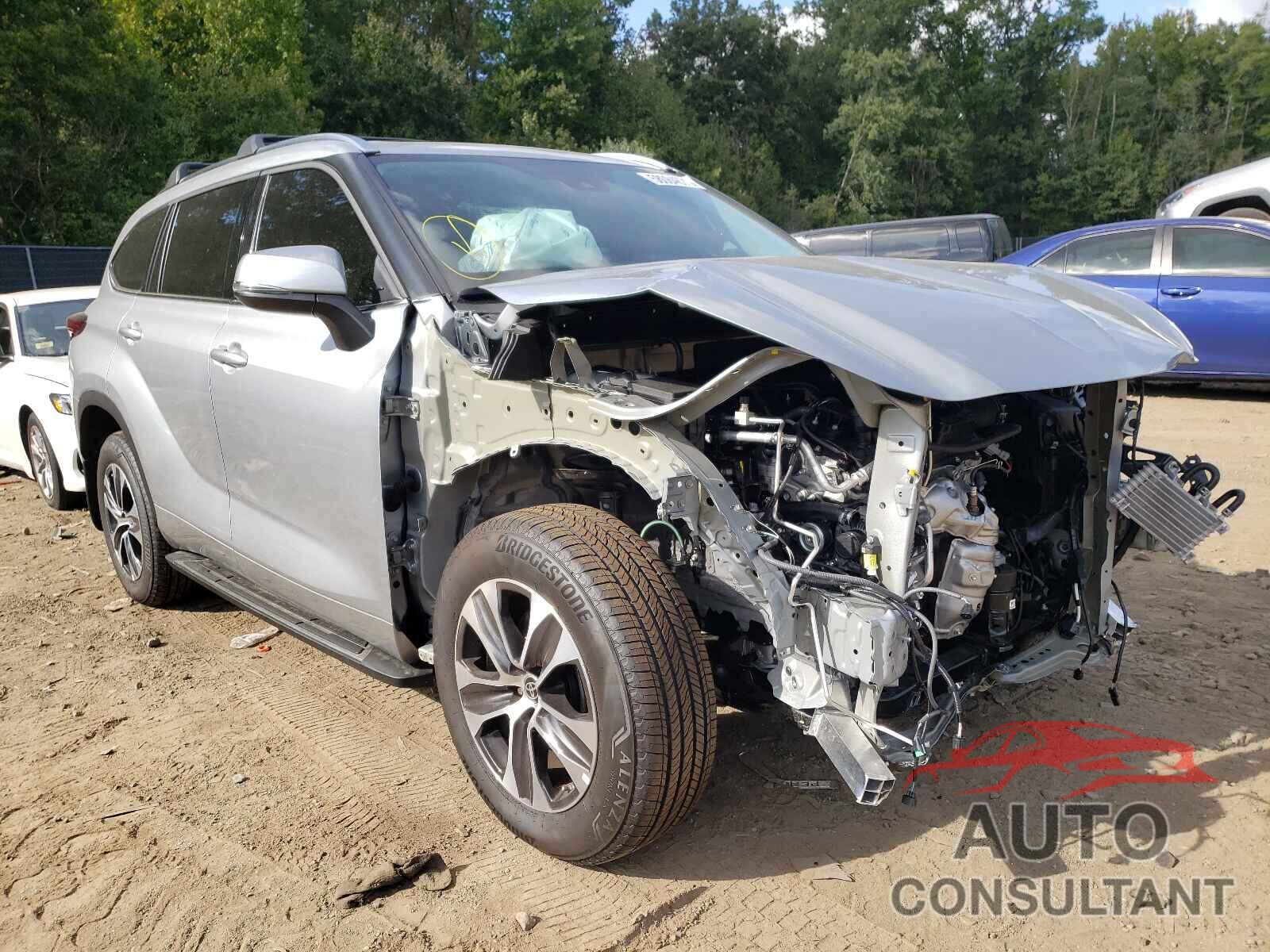 TOYOTA HIGHLANDER 2021 - 5TDHZRBH9MS530082