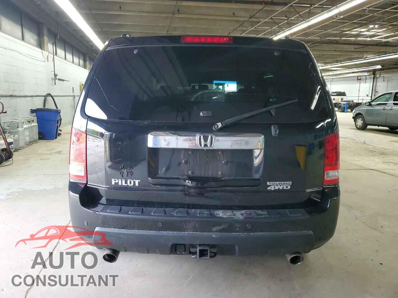HONDA PILOT 2011 - 5FNYF4H99BB084321