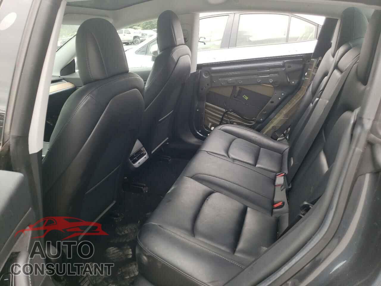TESLA MODEL 3 2019 - 5YJ3E1EB0KF209922