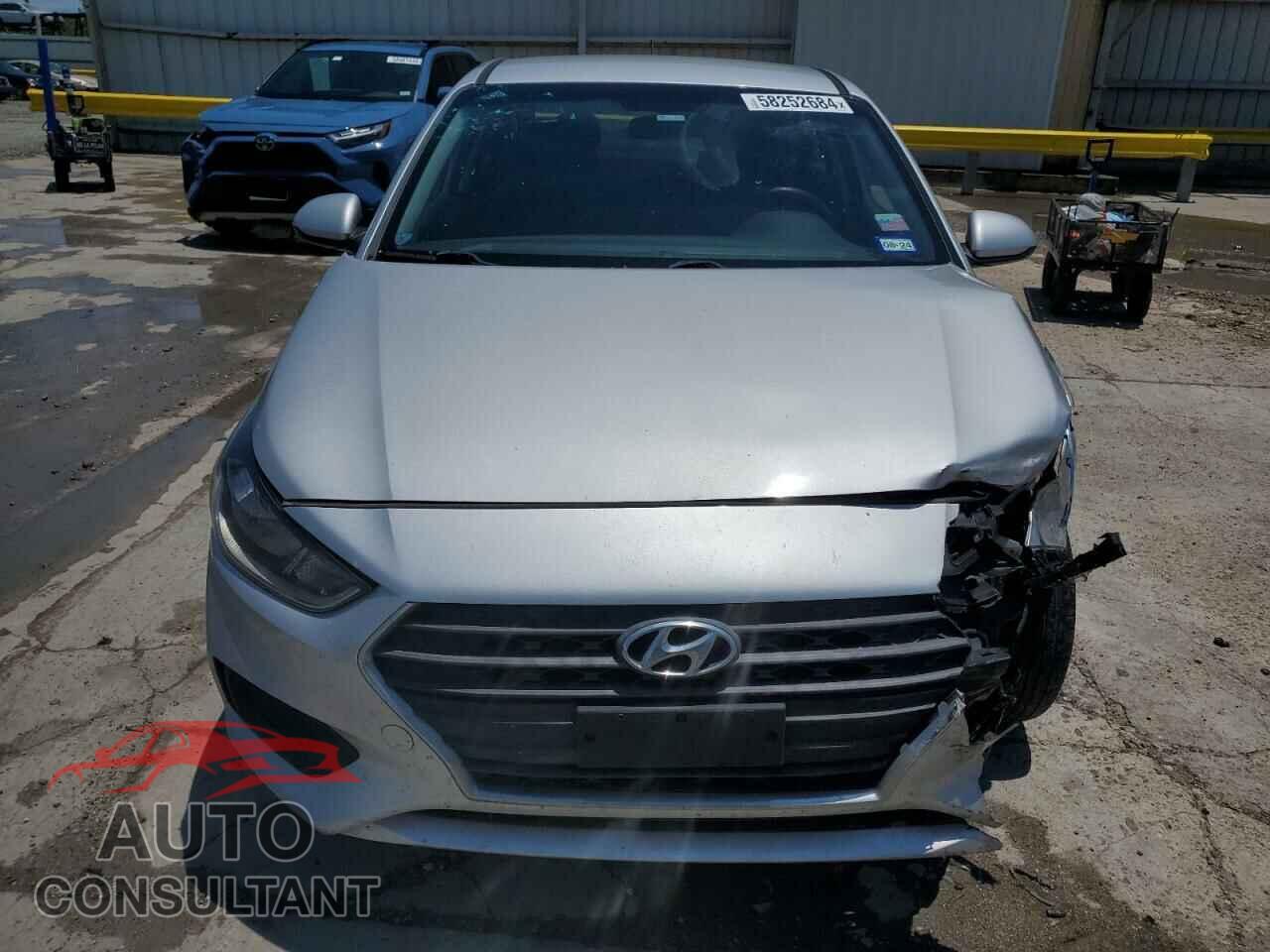 HYUNDAI ACCENT 2018 - 3KPC24A38JE032369