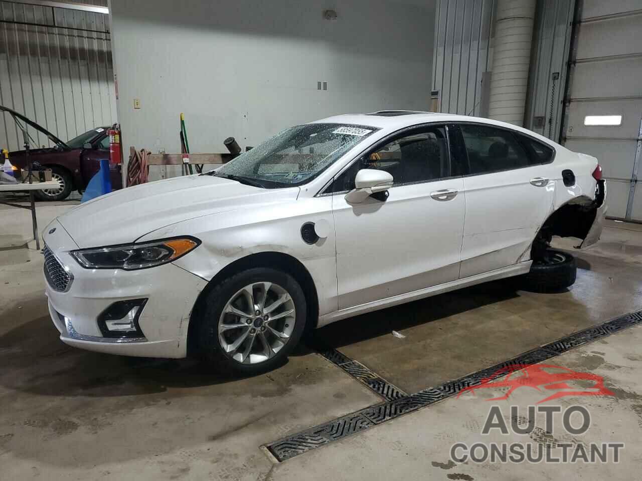 FORD FUSION 2019 - 3FA6P0SU0KR158384