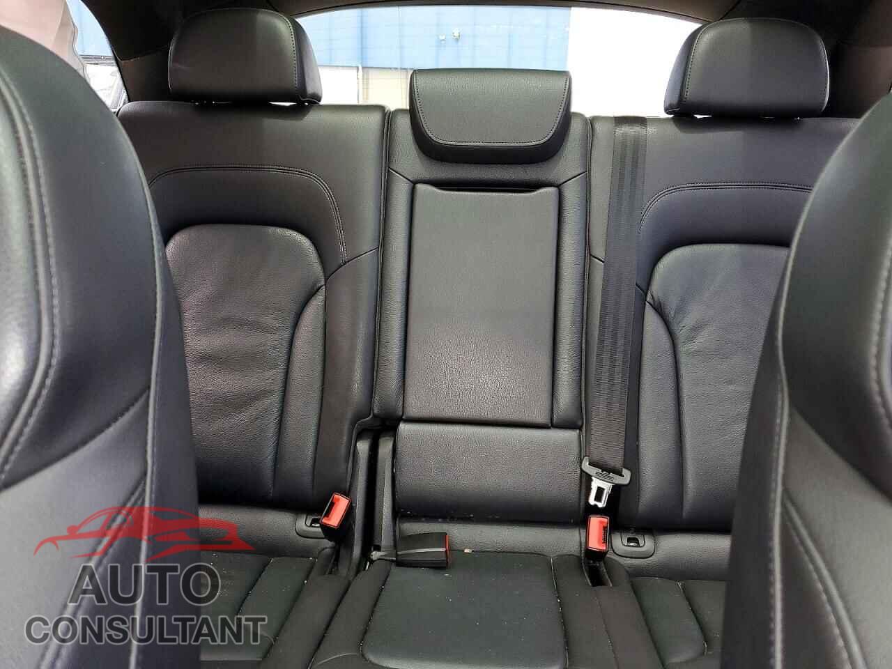 AUDI Q5 2017 - WA1M2AFP5HA071684