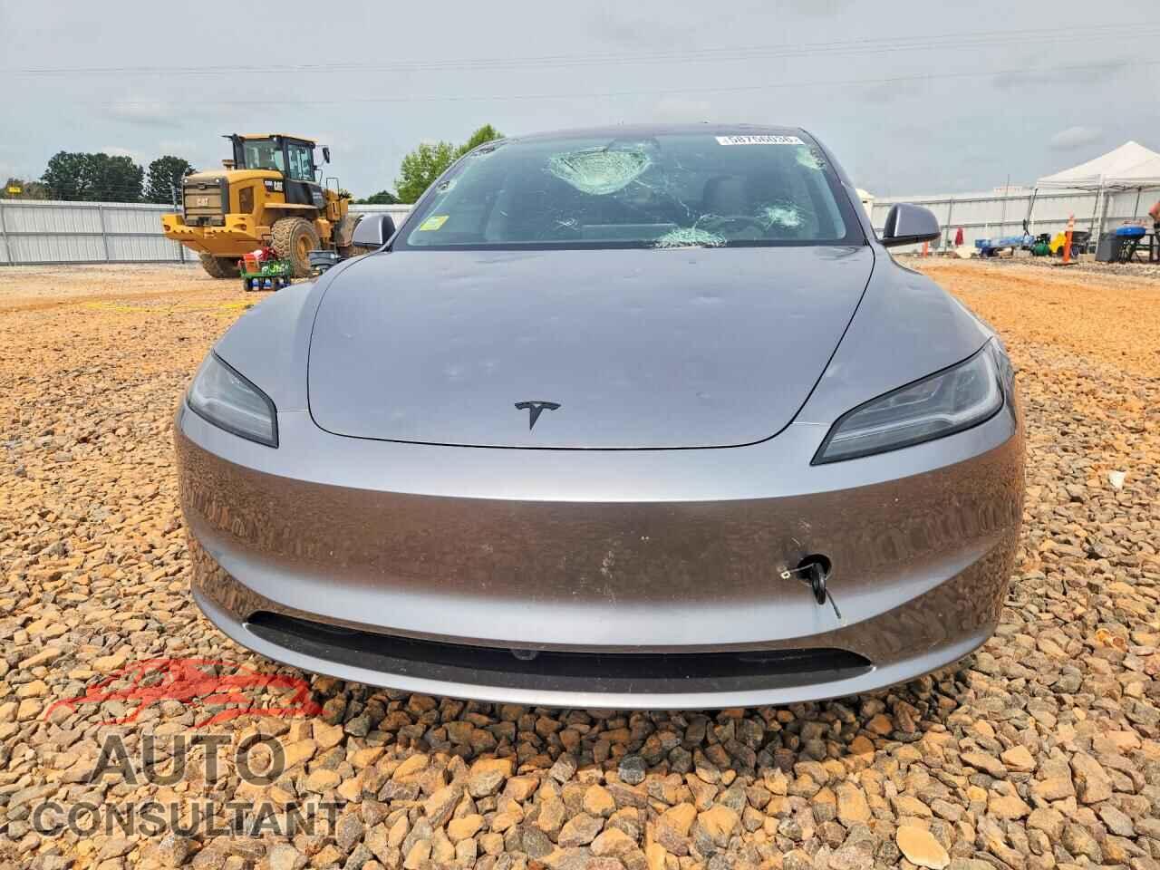 TESLA MODEL 3 2026 - 5YJ3E1EA0TF117816