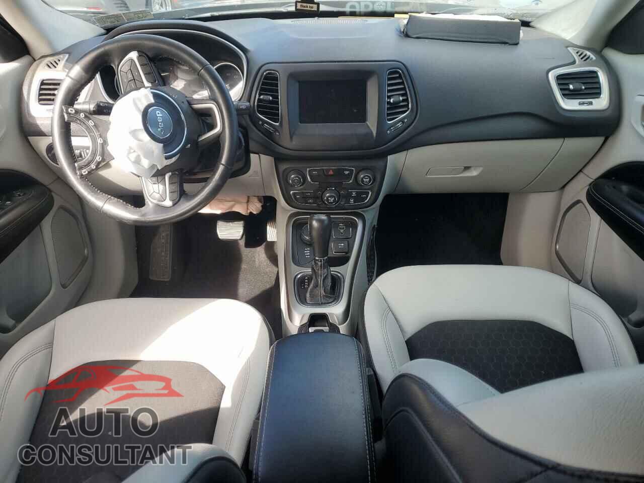 JEEP COMPASS 2019 - 3C4NJDBB1KT647036