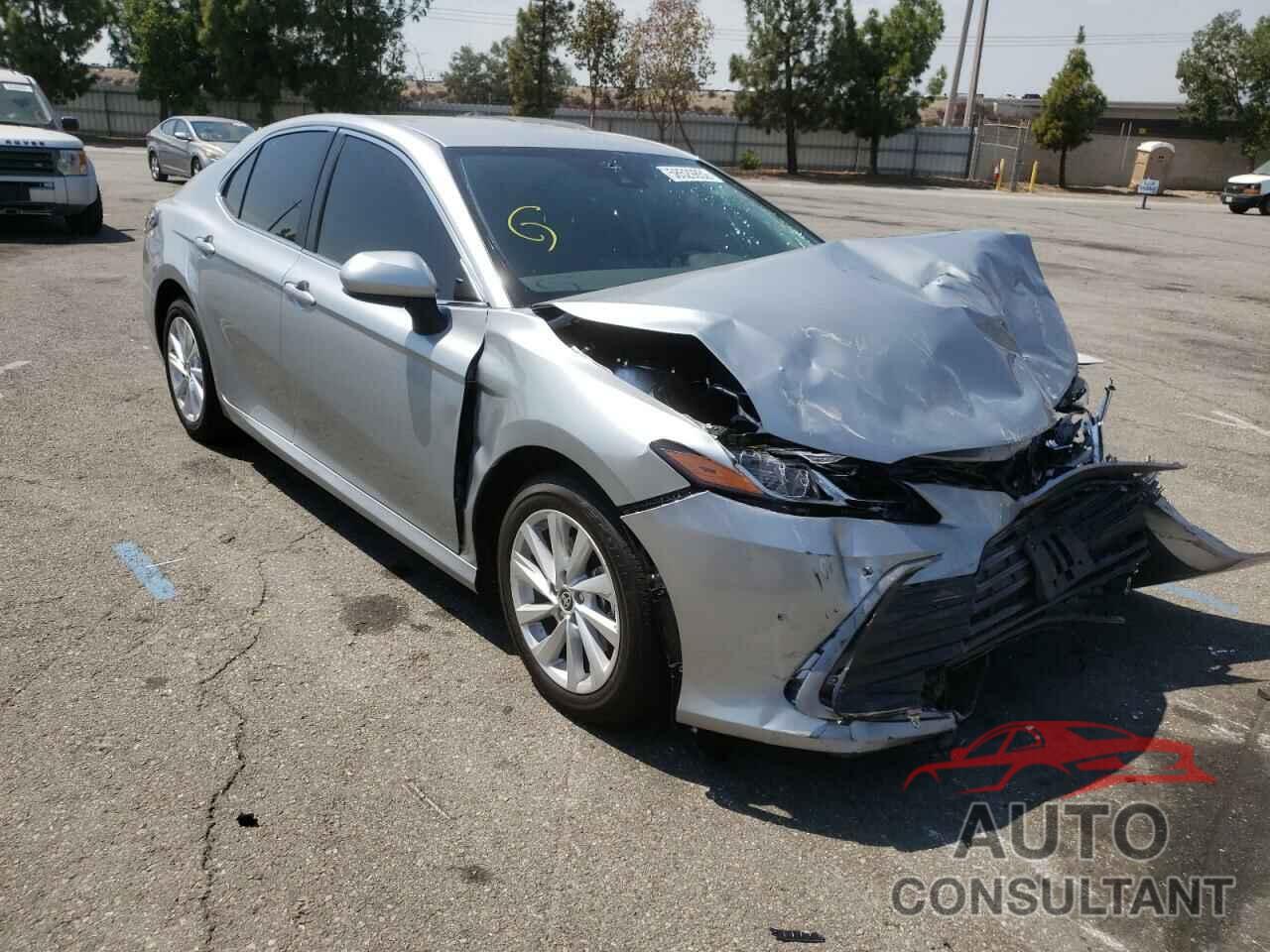 TOYOTA CAMRY 2022 - 4T1C11AK0NU070545