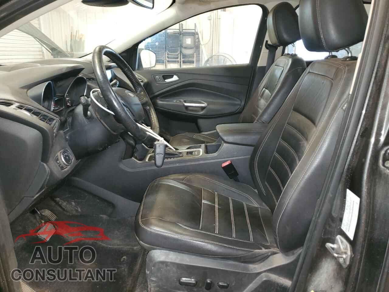 FORD ESCAPE 2017 - 1FMCU9J94HUB28552