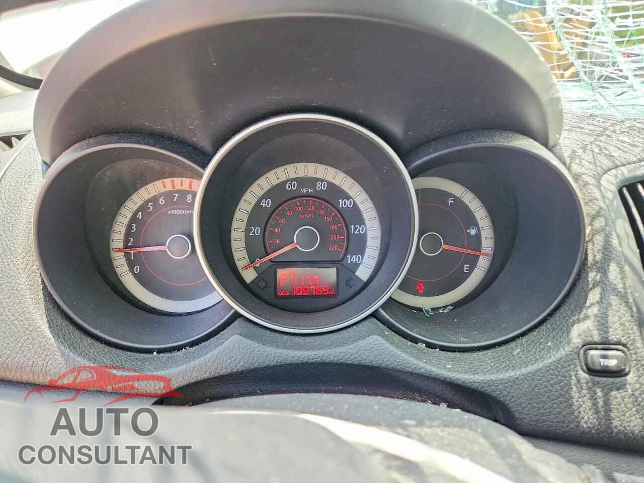 KIA FORTE 2011 - KNAFU4A22B5886542