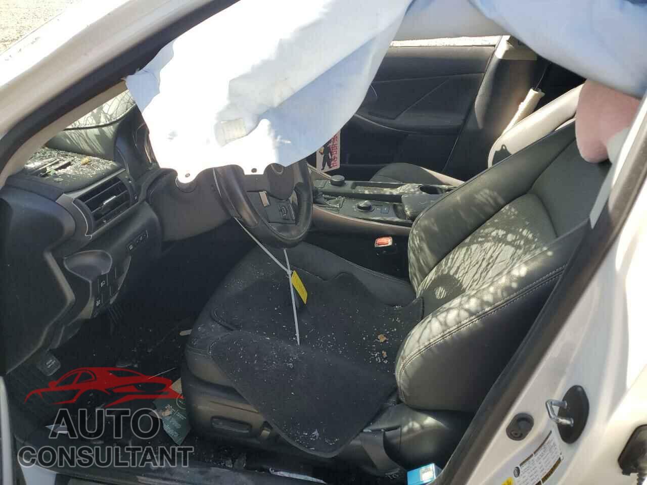 LEXUS IS 2020 - JTHAA1D26L5108390